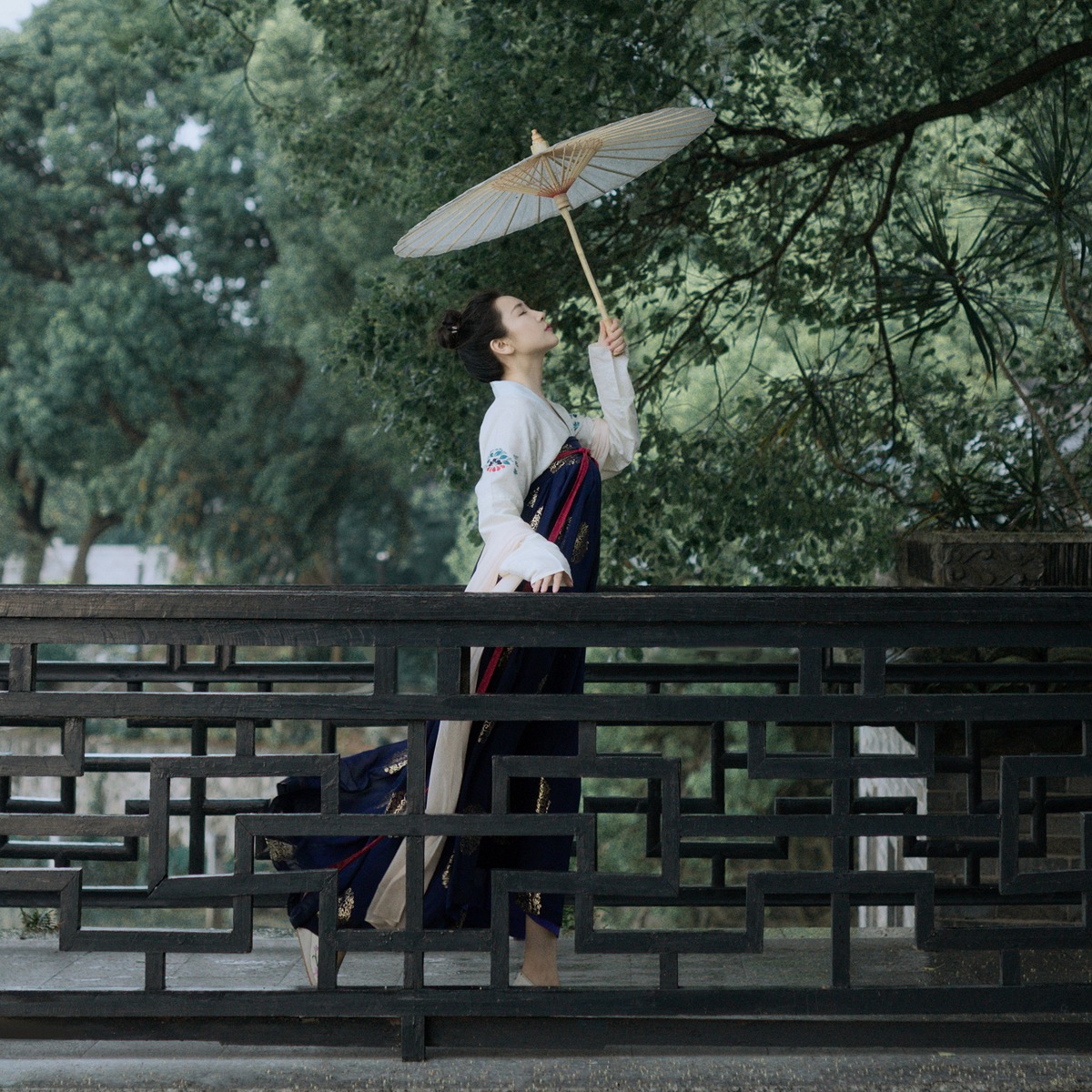 古装美女意境写真裸身美女图片