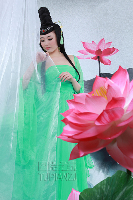 古典绿衣性感少女图片美女艺术写真