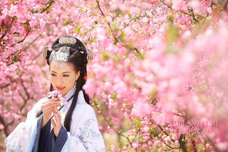 古典美女写真图片 花粉嫩虎白女潮喷图片