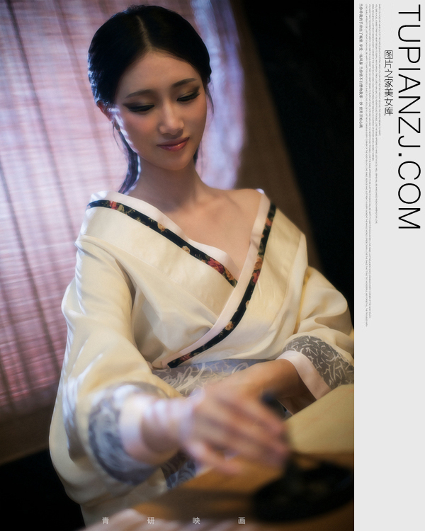 古装美女展示中国古典大胸美女的胸图片