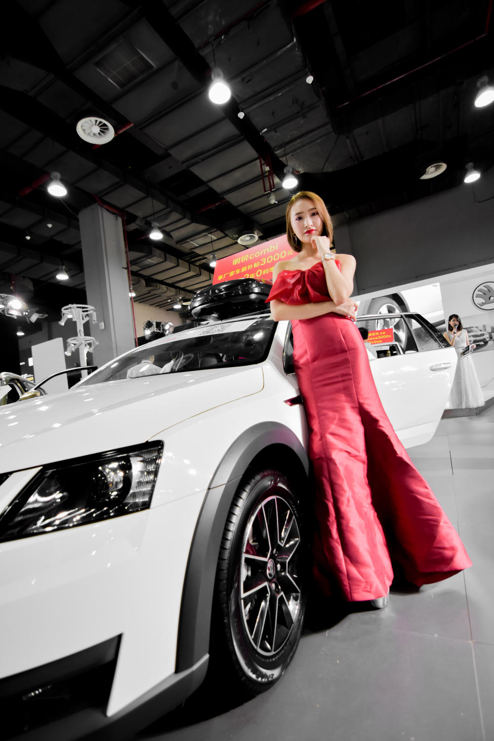 广州华南国际车展美女888大胆中国欧体图片