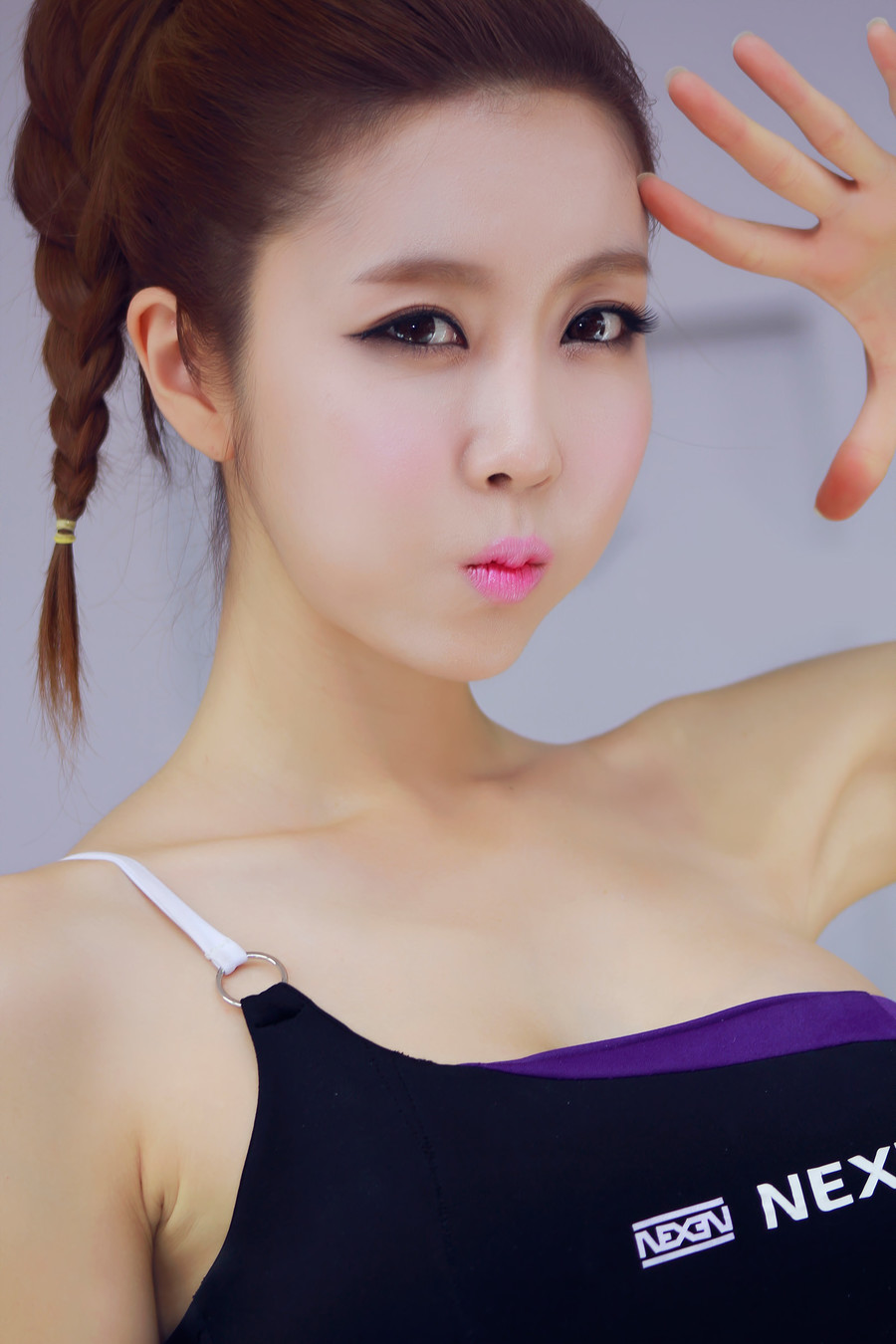 韩国性感可爱美女车模露100%奶头的美女图片