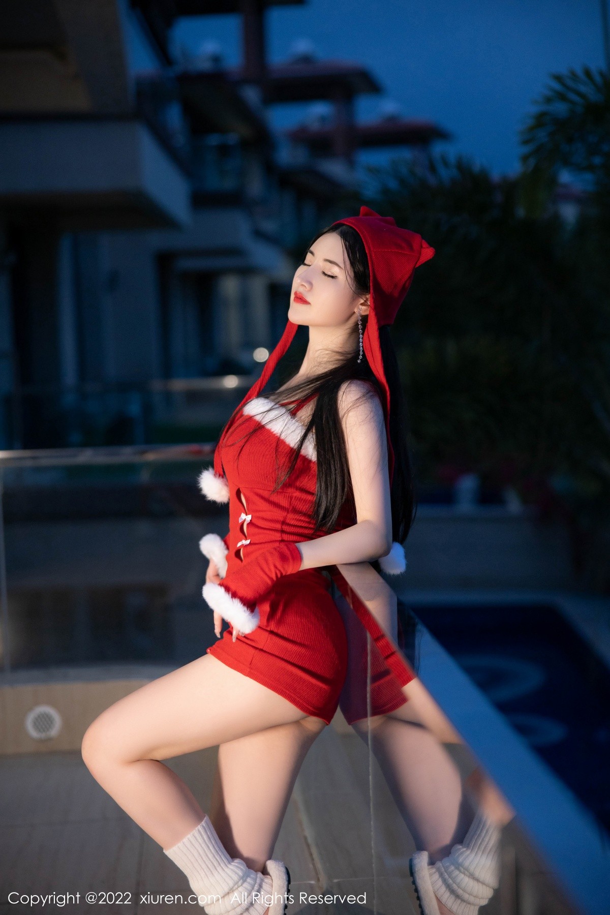 模特诗诗kiki新年气氛拍摄私房性感红色内衣秀完美身材诱惑写真