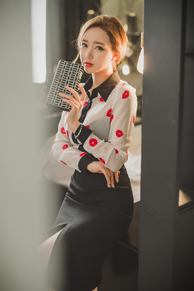 身材容貌姣好韩国气质美女露双奶头无档图片