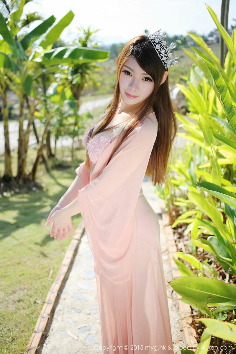 性感美女透明粉红薄纱GOGO全球高清大尺度摄影