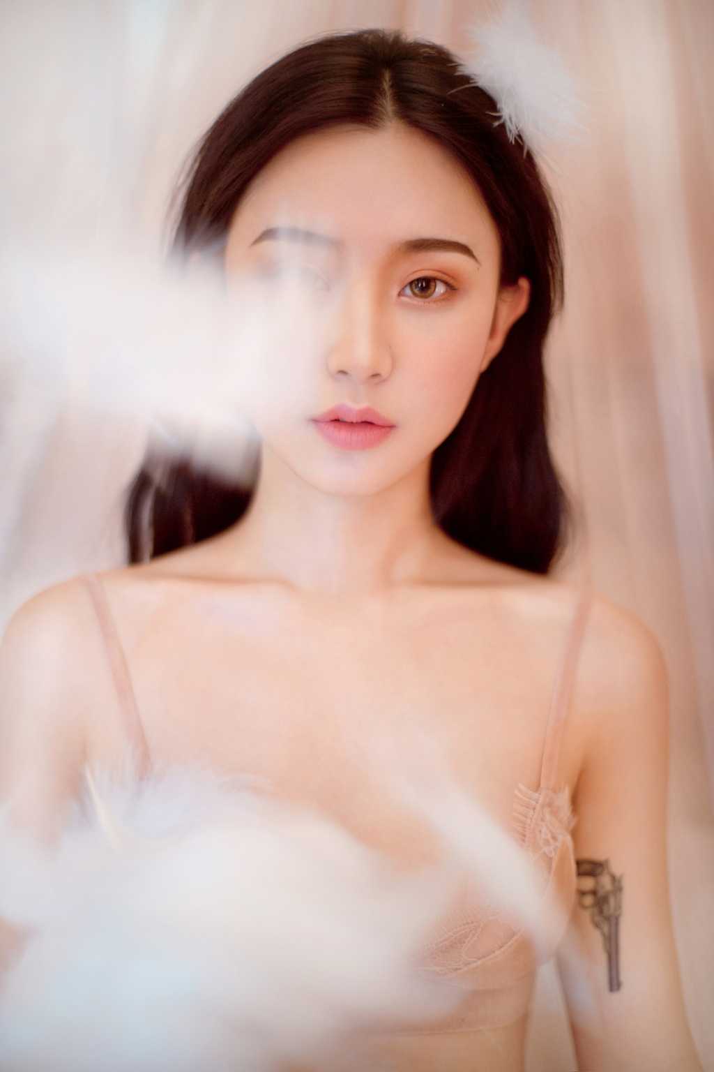 长发清纯美女性感写真白嫩美女大胆写真