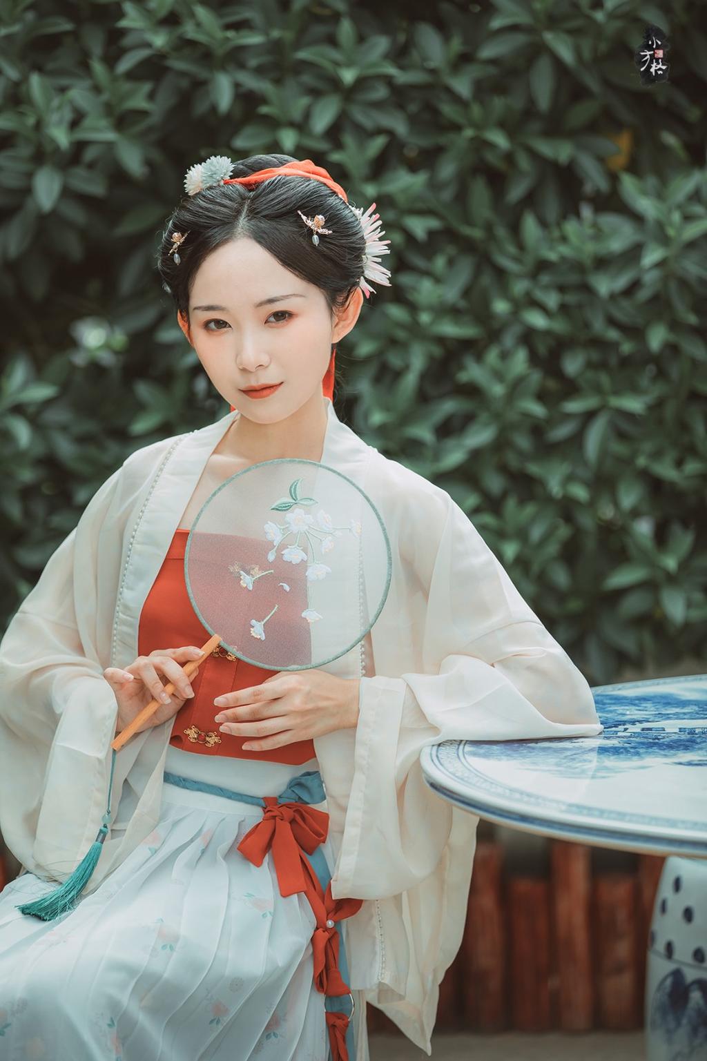 古装美女面若桃花身似MM131美女艺术图片