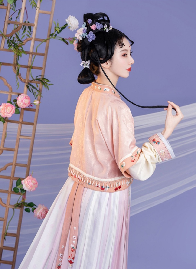 俏皮可爱汉服美女唯美小罗莉极品一线天