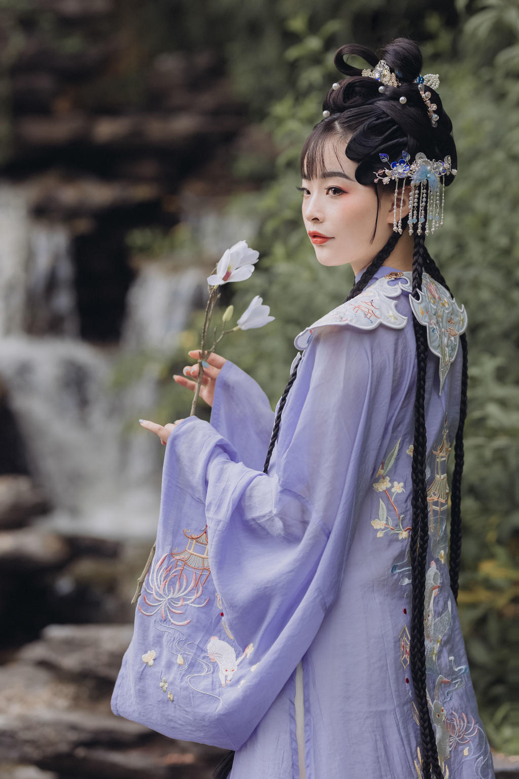 古典汉服美女婀娜多姿bbox撕裂bass俄罗斯图片