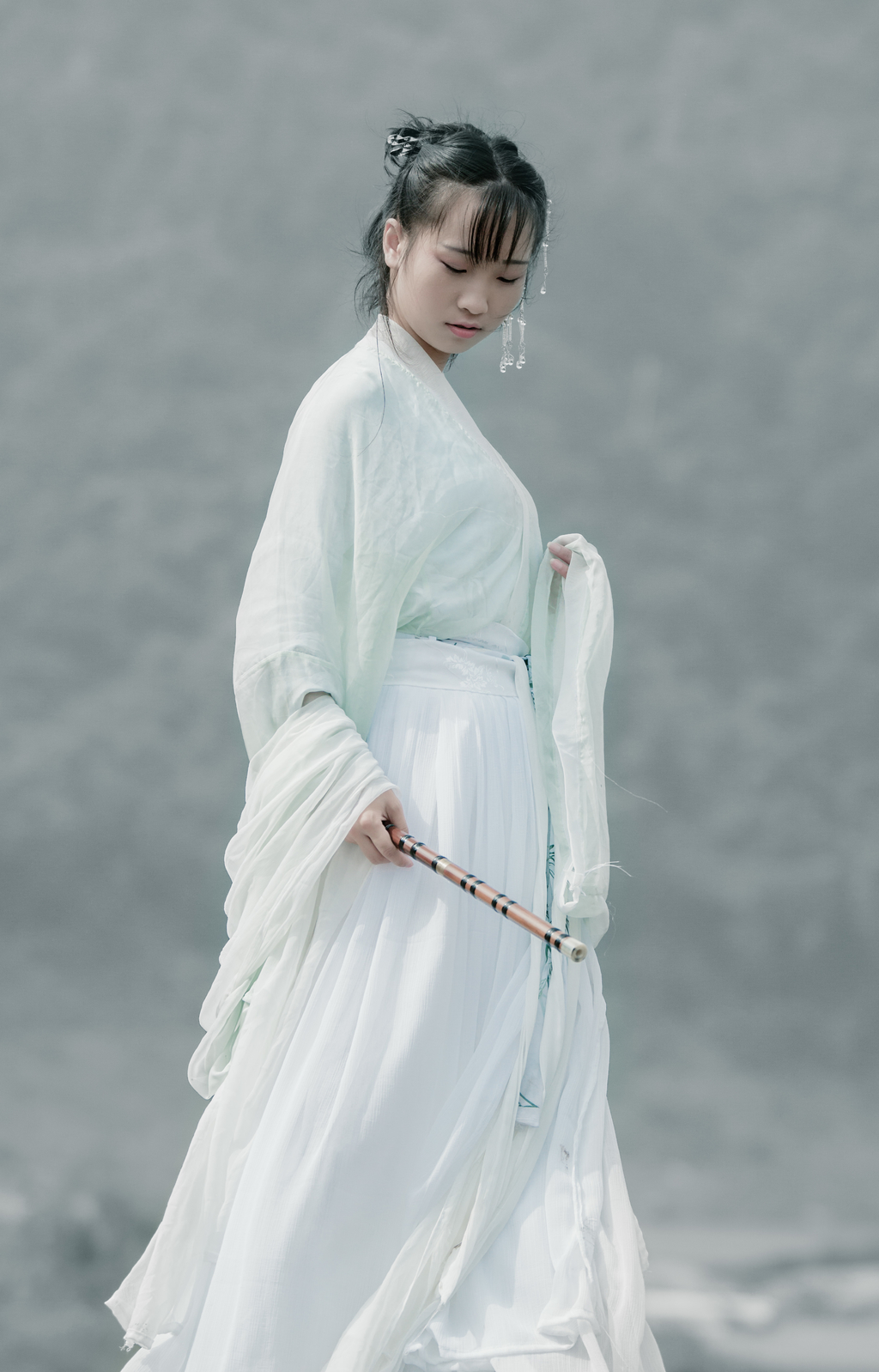 轻纱飘逸的白纱古装江女人美体图片