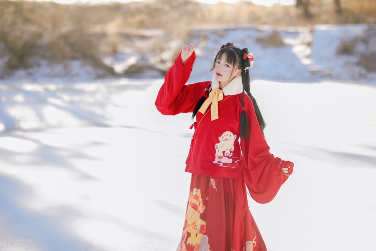 可爱童颜古装汉服美女cosplay私房写真福利图