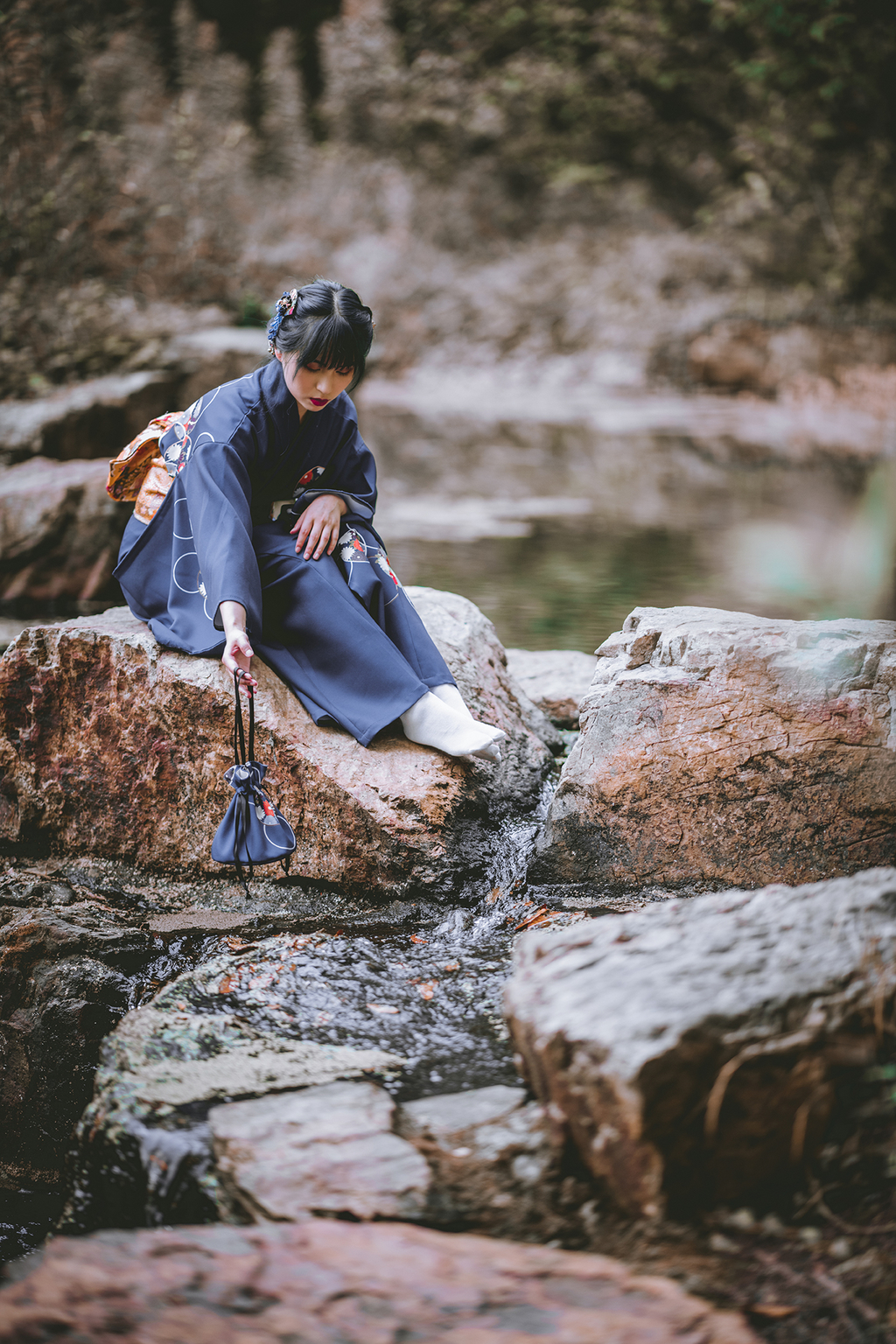 日式和服美女复古红唇大胆私密裸体艺术照图片