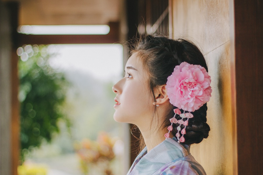 笑容甜美的日本和服美小仙女粉嫩馒头一线天