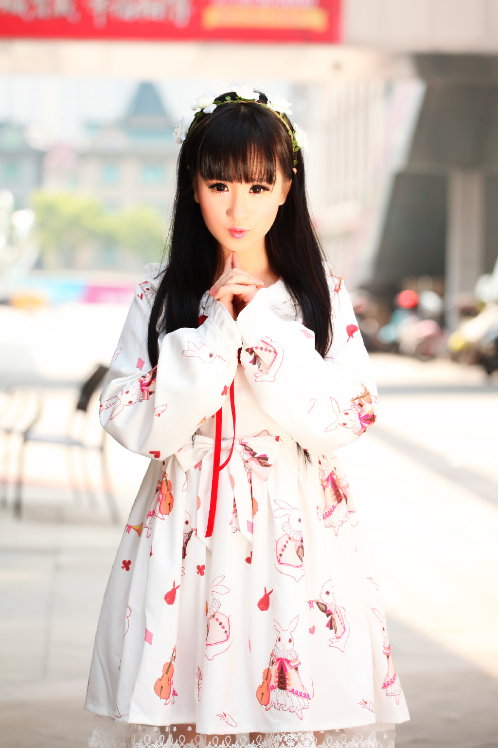 刘海古装裙小脸美女最美惊艳的40张照片