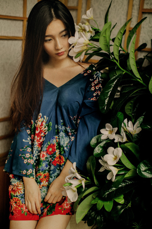 气质型美女古装睡衣复大胆人gogo体艺术日本图片