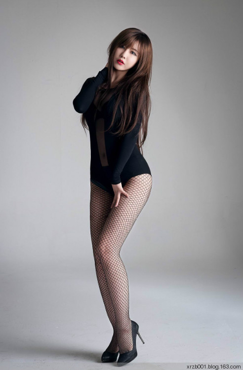 韩国美女柳智惠黑丝网GOGO裸模私拍图片