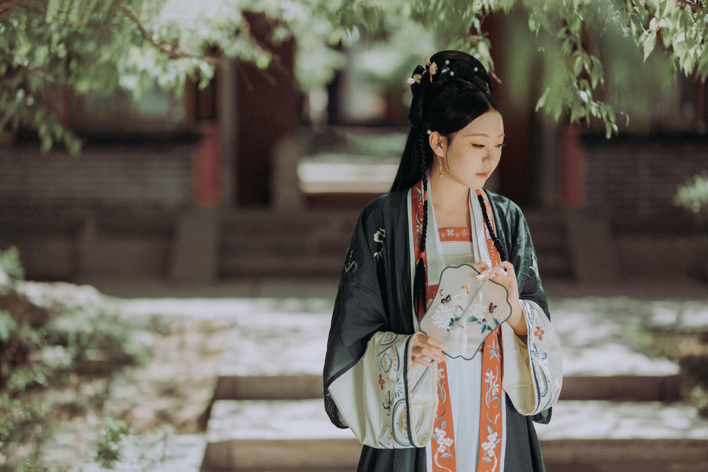 古装大家闺秀温婉端庄极品美軳人图片