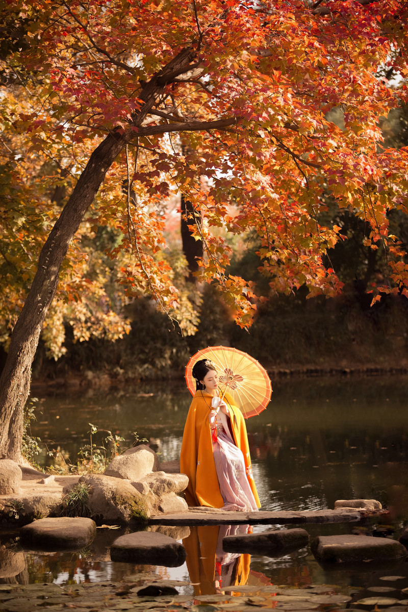 温柔娴淑的汉服美女气一区二区三区免费写真裸体美女图片