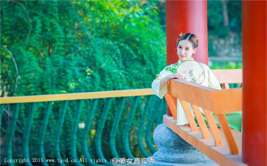 意境古装美女桥上写真美女极品粉嫩20P写真图片