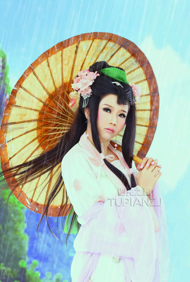 雨中清纯古装少女 忧最大胆的中国艺木图片