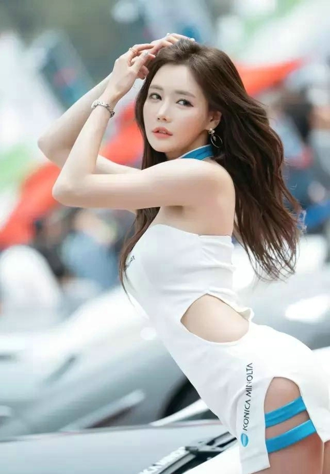 韩国美女车模前凸后翘女生啪啪后尿尿好处图片