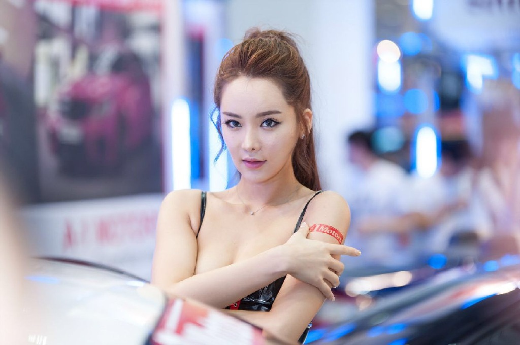 韩国极品大胸美女车模gogo亚洲肉体艺术100图片