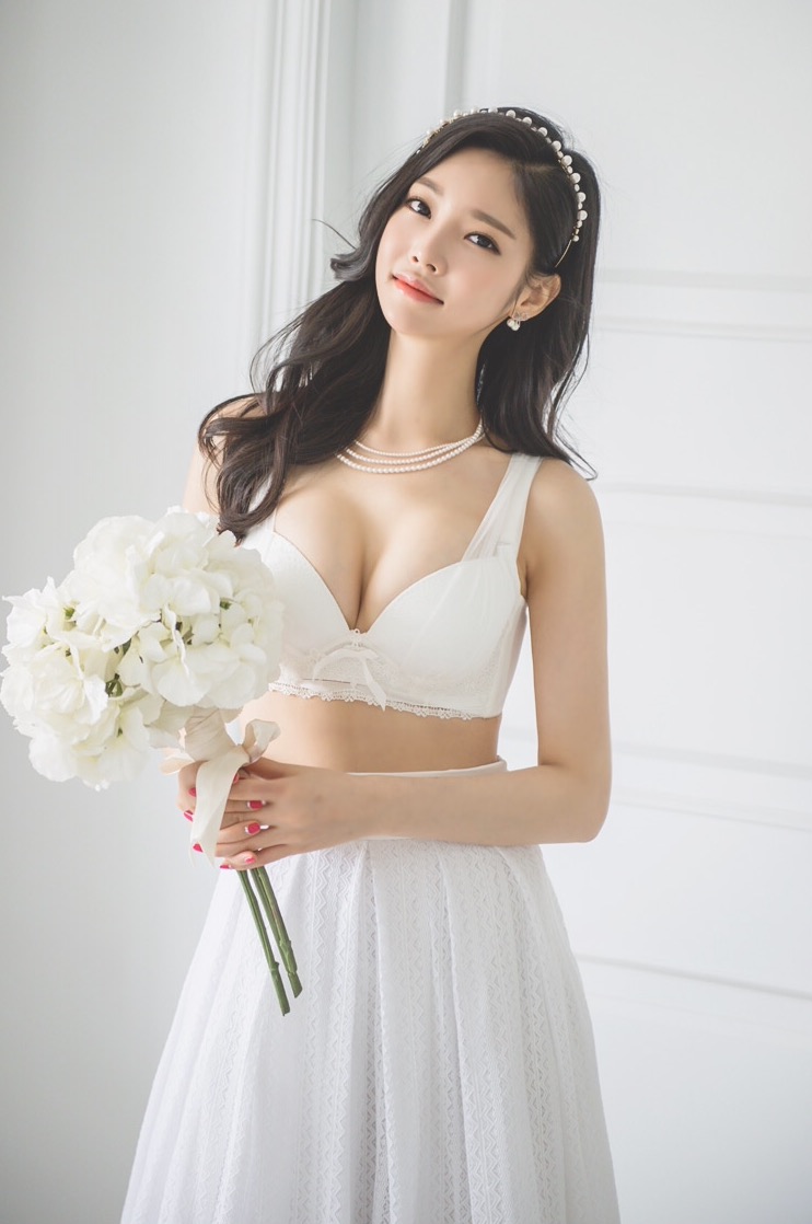 韩国性感美胸美女内衣性感图片