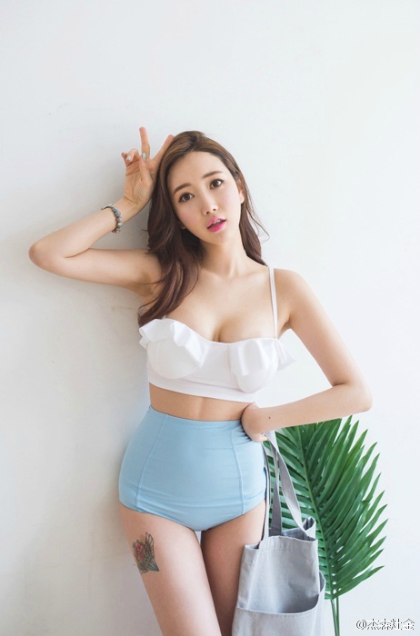 韩国极品美胸纹身美女mm131美女裸体大图片