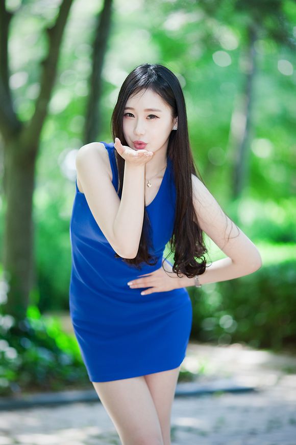 雪白肌肤高挑超短韩国GOGO模特无码图片