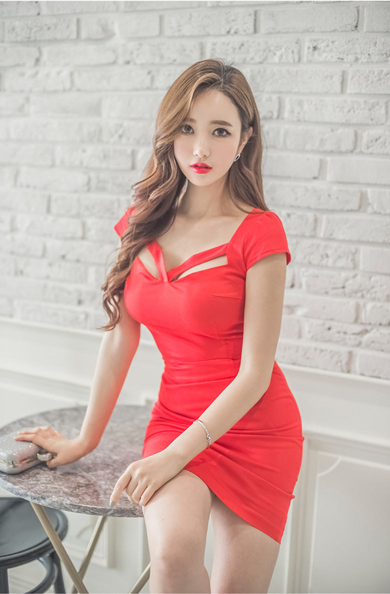 韩国气质型性感美女18禁脱美女衣服免费看
