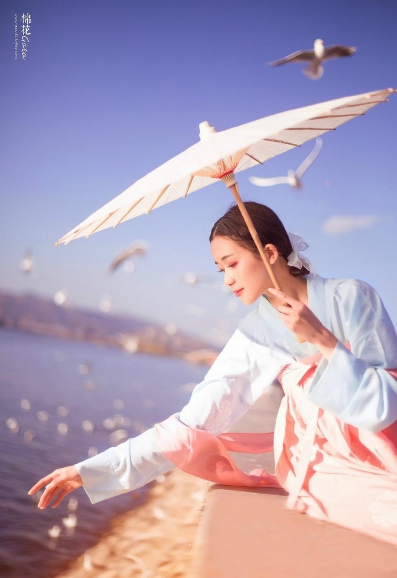 汉服少女肤白貌美唯美大波美女生牲交图片