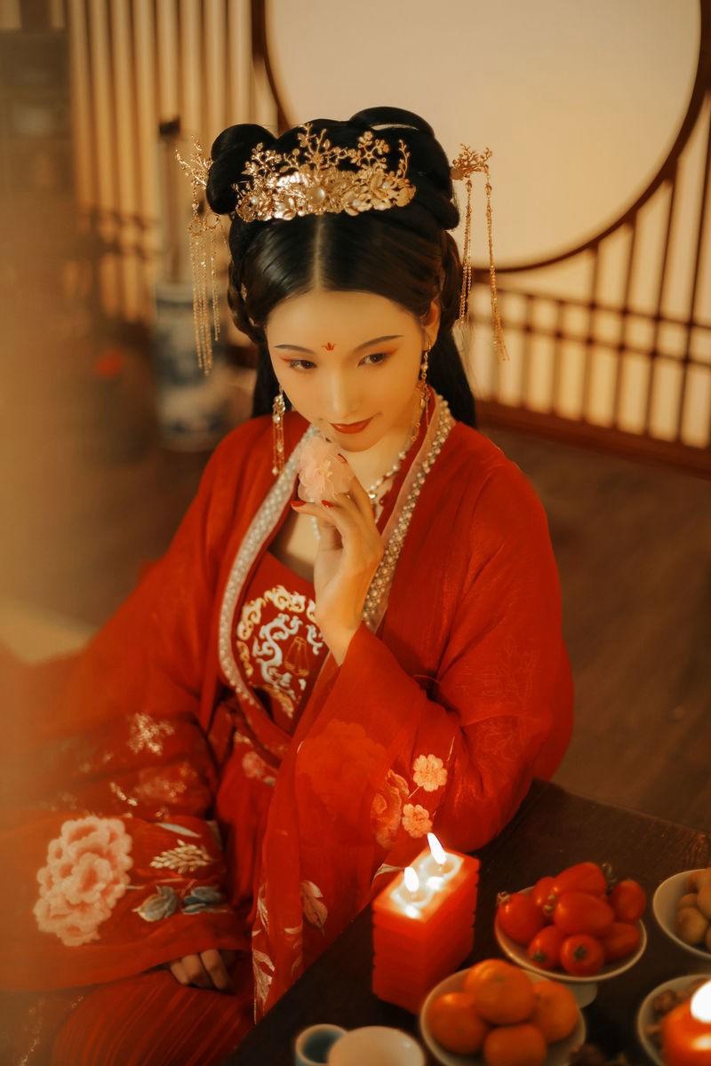 古代美人红妆素裹妩媚GOGO全球高清大胆摄影专业网图片