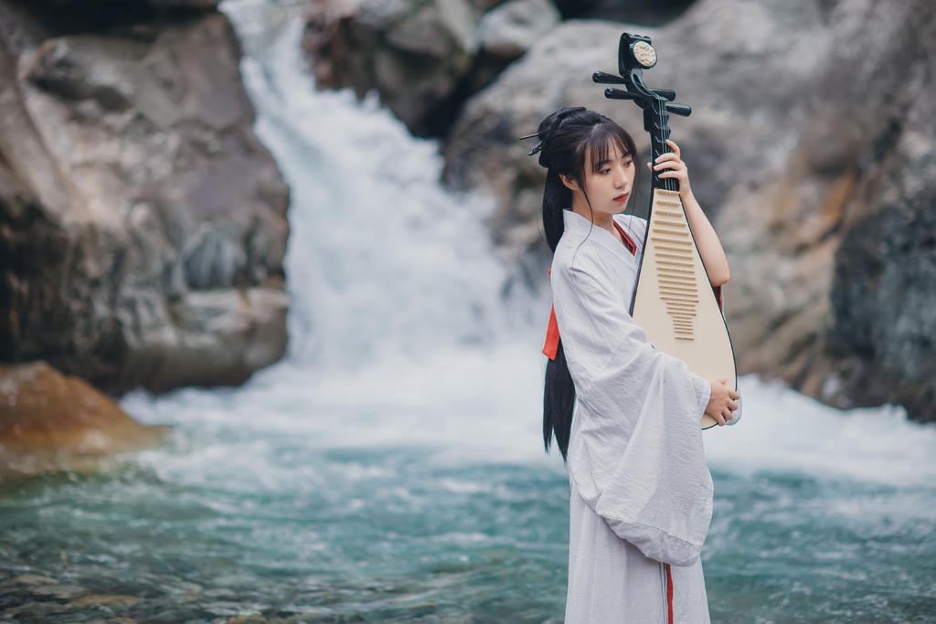 汉服美女琴棋书画样样美女露%100的奶头无挡写真