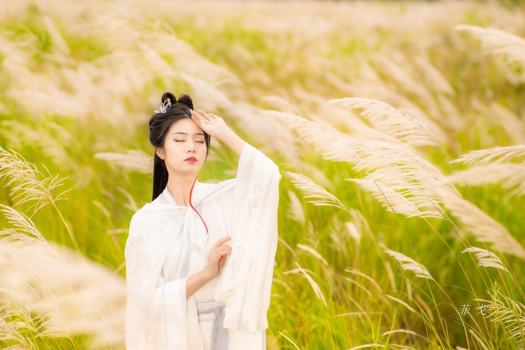 气质古装美女随风飘荡西西顶级大胆裸体艺术图片