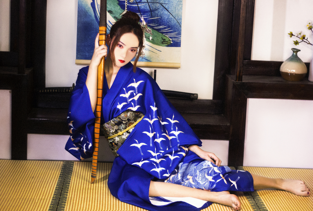 日本和服美女大胆裸背gogo韩国makemodel最新资源图片