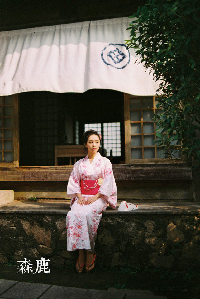 酷似翁虹的日本和服美大胆美女一丝不裸体艺术图片