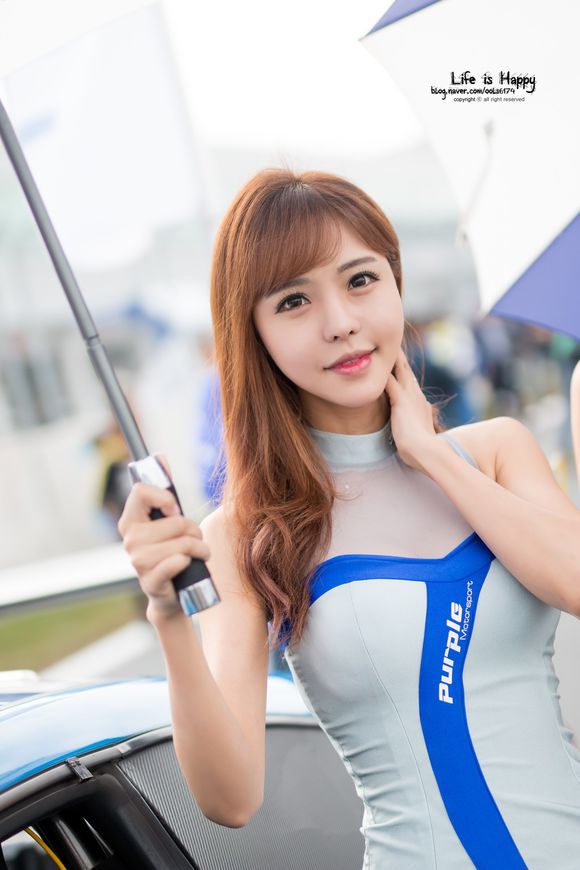 韩国萝莉脸性感车模脱个精光的美女无遮挡图片