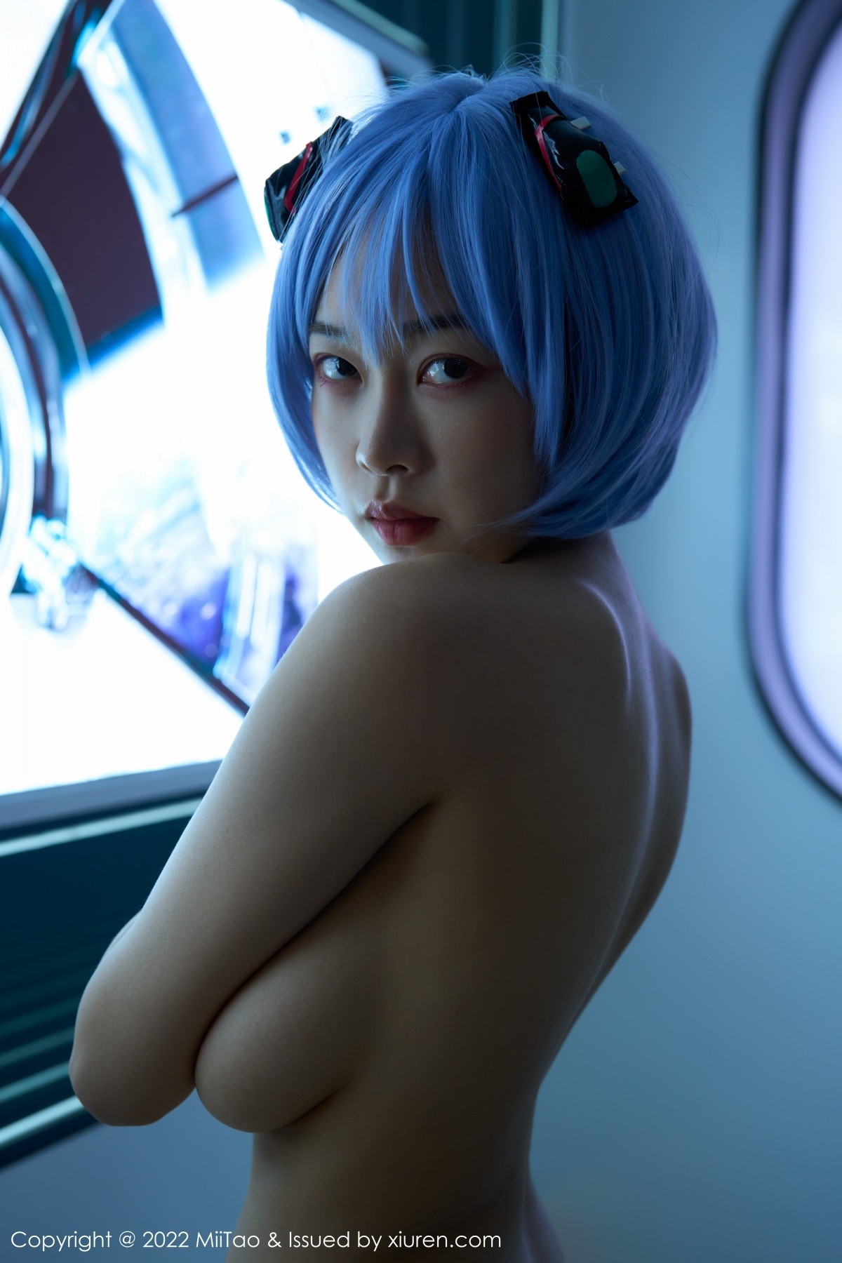 新人模特梦乃Mandy私房Cosplay主题低胸连体衣秀豪乳诱惑写真